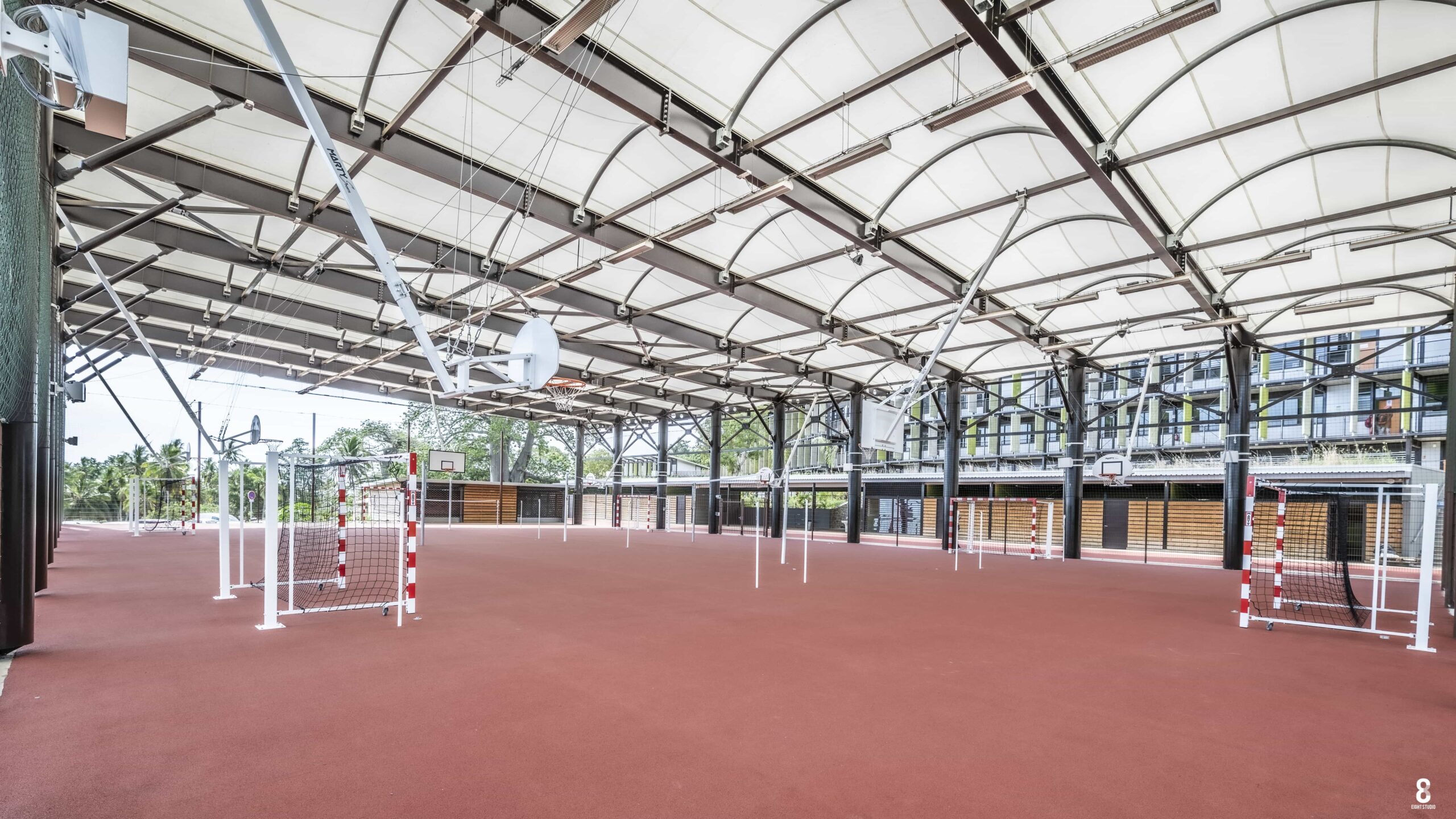 plateau-sportif-college-boueni-architecture-tropicale